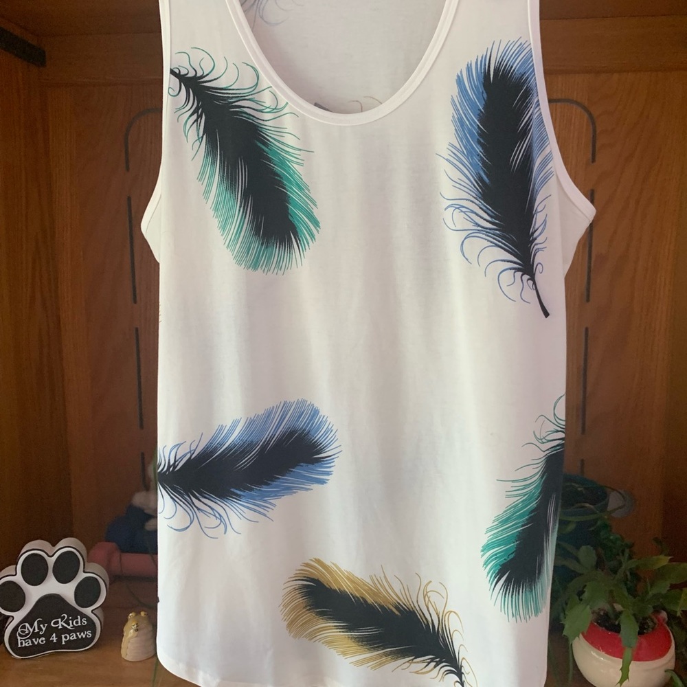 LuLaRoe White Tank Top with Feather Design